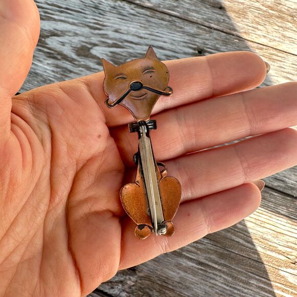 Vintage Modernist Copper Cat Pin Brooch Tall Modernist Smiling Vintage Cat Pin - Picture 4 of 4